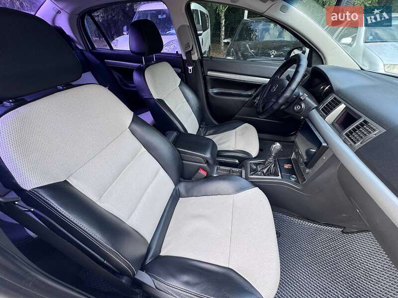 Седан Opel Vectra 2005 в Запорожье