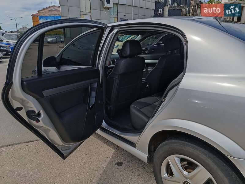 Седан Opel Vectra 2007 в Харькове