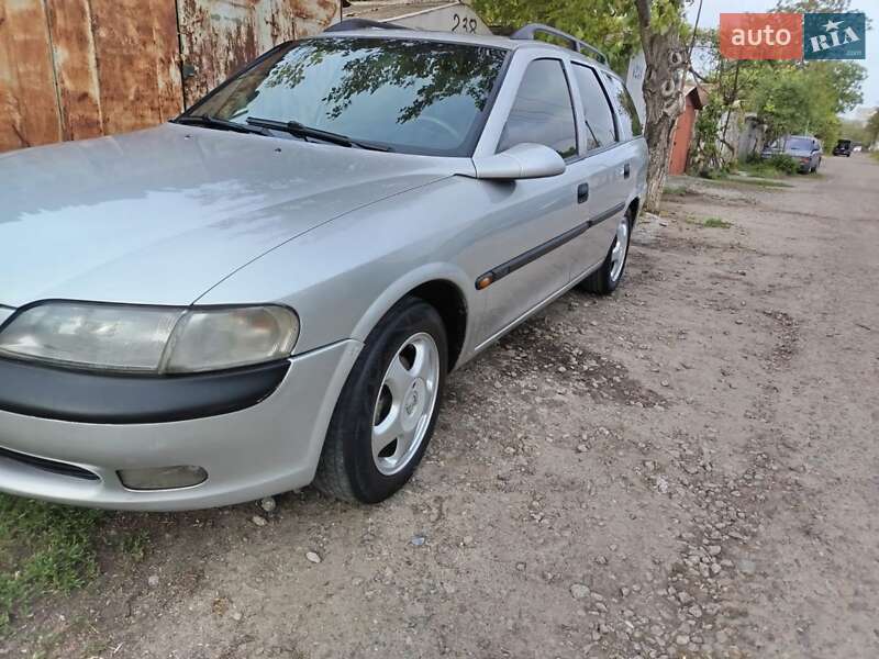Универсал Opel Vectra 1998 в Одессе