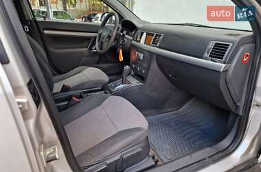 Универсал Opel Vectra 2005 в 