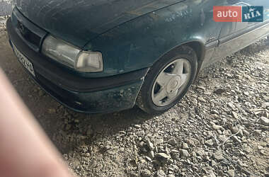 Седан Opel Vectra 1995 в 