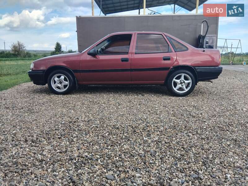 Седан Opel Vectra 1989 в Заболотове