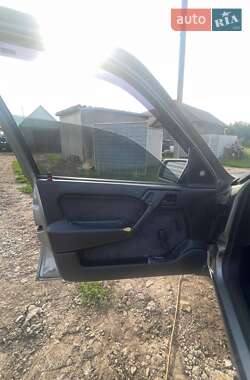 Седан Opel Vectra 1990 в 