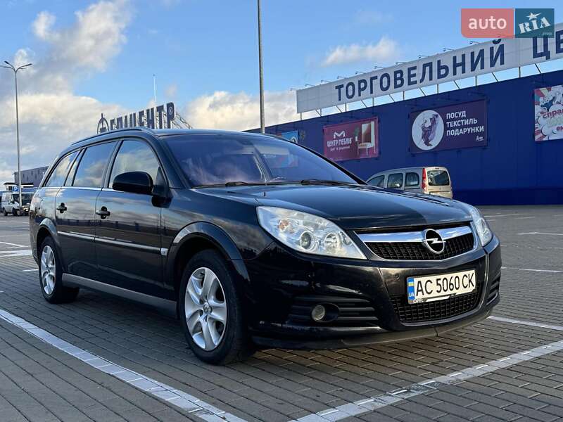 Универсал Opel Vectra 2008 в Нововолынске