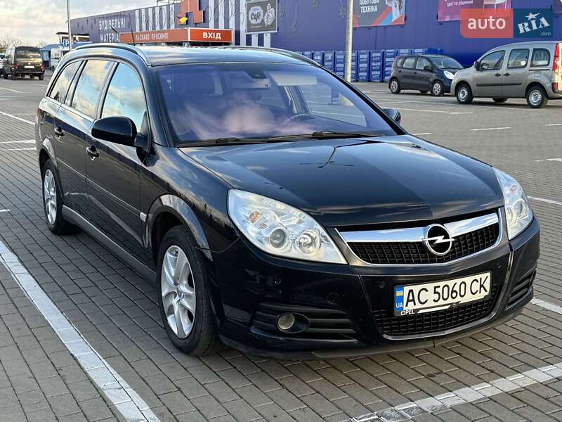 Универсал Opel Vectra 2008 в Нововолынске