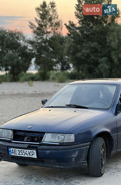 Седан Opel Vectra 1989 в 