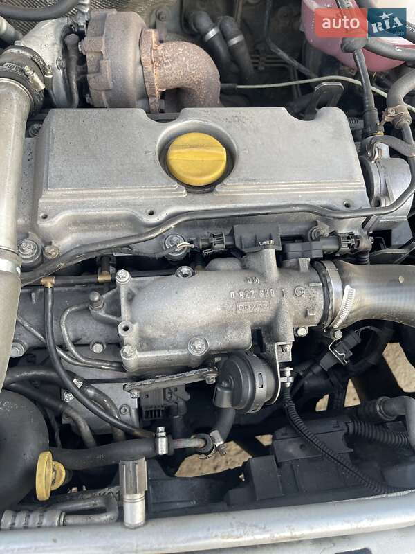 Лифтбек Opel Vectra 2003 в Одессе