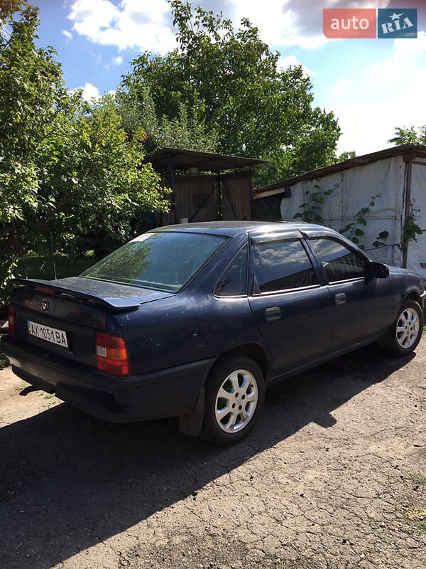 Седан Opel Vectra 1991 в Полтаве