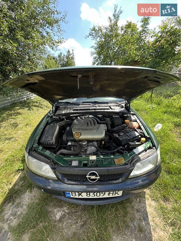 Седан Opel Vectra 1996 в Городке
