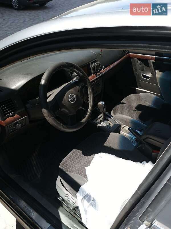Седан Opel Vectra 2002 в Тернополі