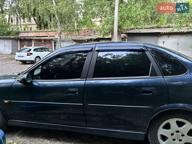 Седан Opel Vectra 2000 в Івано-Франківську
