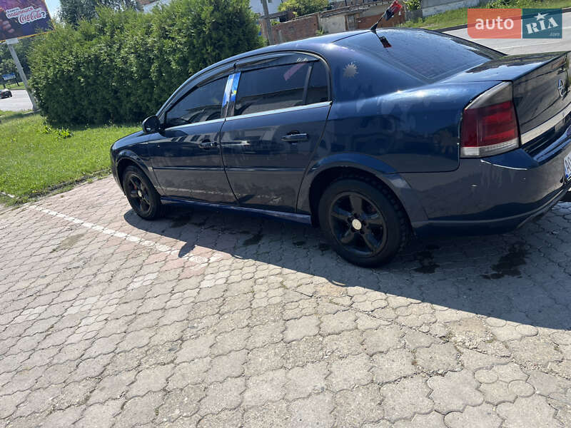 Седан Opel Vectra 2002 в Чернівцях