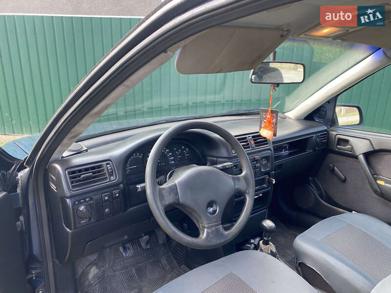 Седан Opel Vectra 1990 в Одессе
