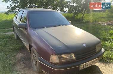 Седан Opel Vectra 1989 в Черновцах
