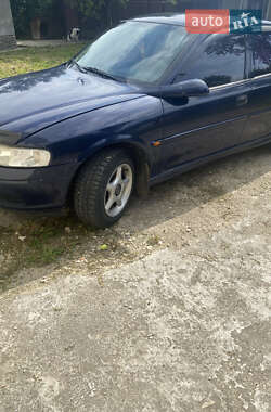 Седан Opel Vectra 2001 в Коломиї