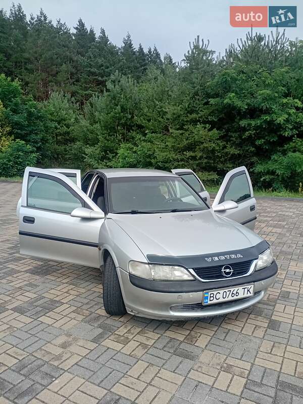 Седан Opel Vectra 1997 в Судовой Вишне