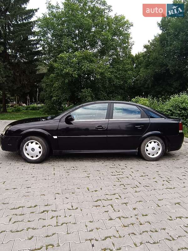 Лифтбек Opel Vectra 2004 в Черновцах