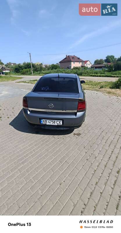 Седан Opel Vectra 2004 в Вінниці