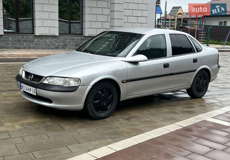 Седан Opel Vectra 1996 в Ивано-Франковске