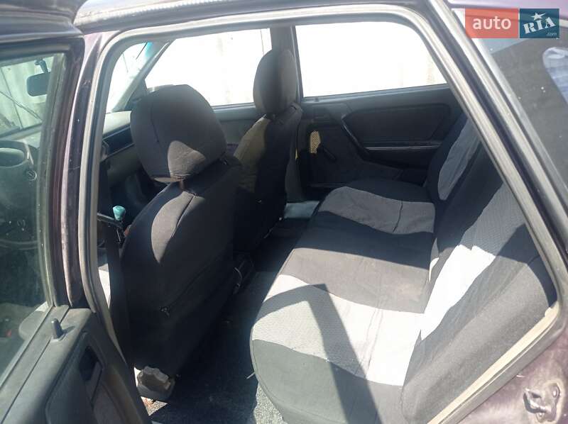 Седан Opel Vectra 1989 в Киеве