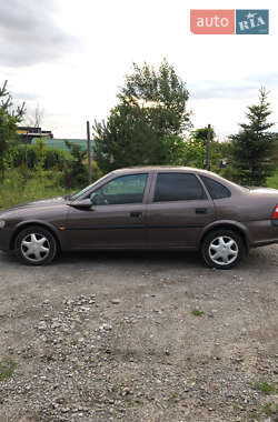 Седан Opel Vectra 1998 в Вінниці