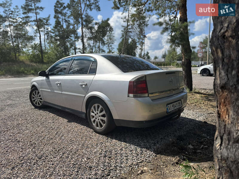 Седан Opel Vectra 2005 в Украинке