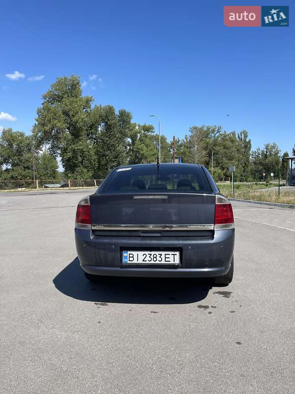 Седан Opel Vectra 2007 в Кременчуге