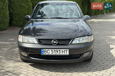 Седан Opel Vectra 1998 в Львове
