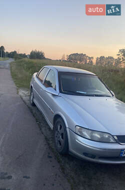 Седан Opel Vectra 1998 в Чуднові