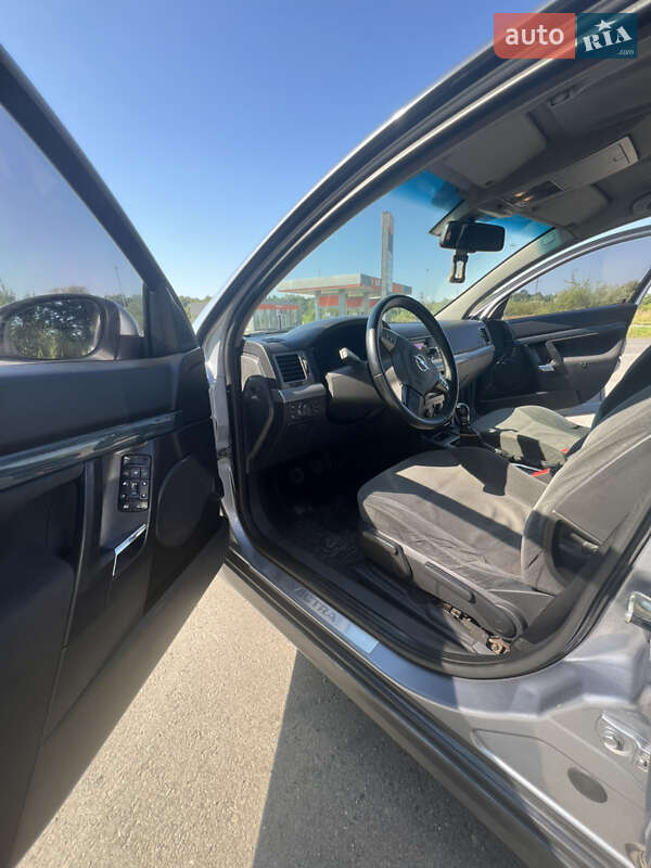 Лифтбек Opel Vectra 2004 в Ивано-Франковске