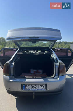 Лифтбек Opel Vectra 2004 в 