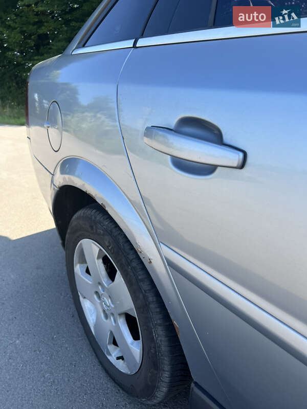 Лифтбек Opel Vectra 2004 в Ивано-Франковске