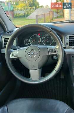 Седан Opel Vectra 2006 в Казатине