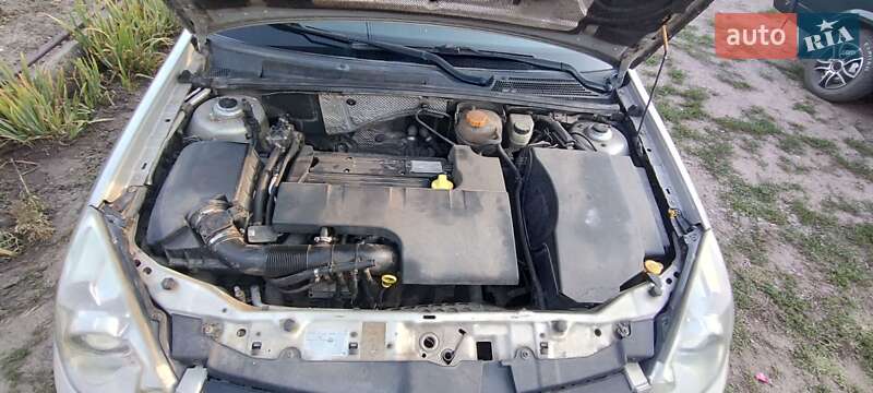 Седан Opel Vectra 2006 в Казатине