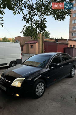Седан Opel Vectra 2004 в Ровно