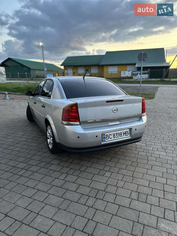 Седан Opel Vectra 2003 в Мостиске