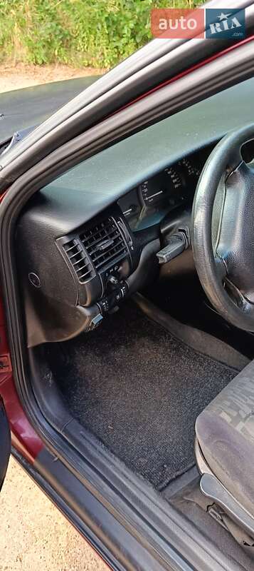 Седан Opel Vectra 1997 в Чернігові