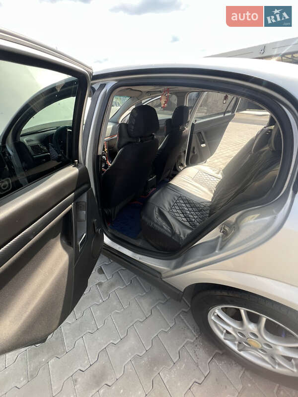 Седан Opel Vectra 2002 в Киеве фото 13 Седан Opel Vectra 2002 в Киеве