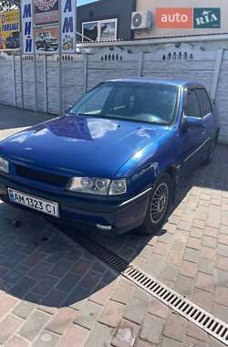 Лифтбек Opel Vectra 1990 в 