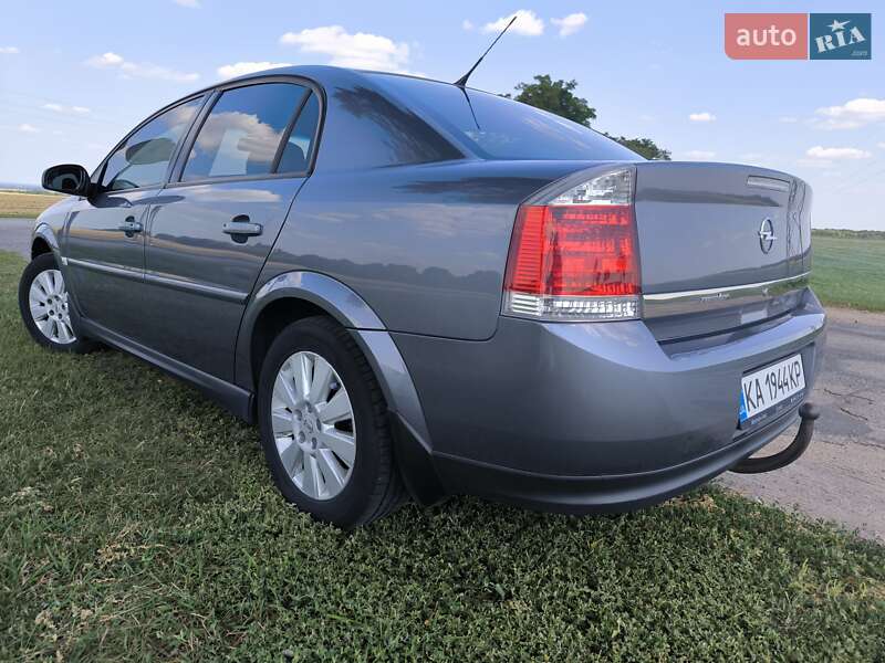 Седан Opel Vectra 2005 в Мироновке