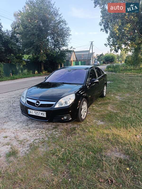 Лифтбек Opel Vectra 2005 в 