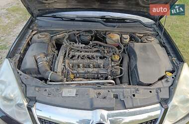 Лифтбек Opel Vectra 2005 в 