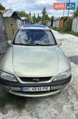 Лифтбек Opel Vectra 1996 в Львове