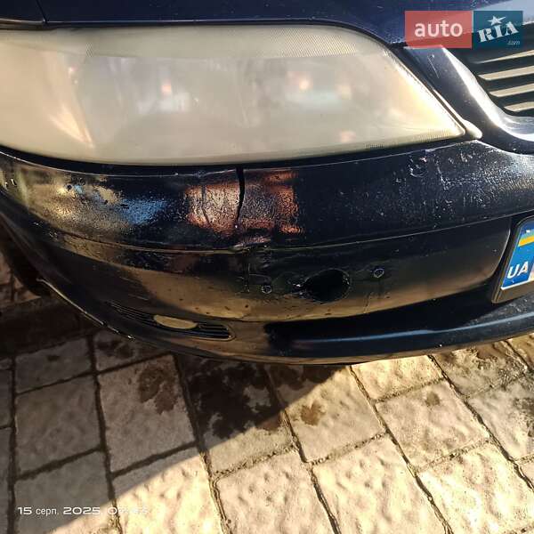 Седан Opel Vectra 1999 в Городке
