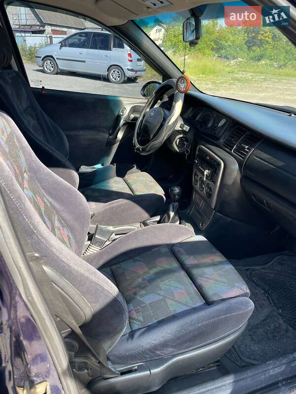 Седан Opel Vectra 1998 в Городке