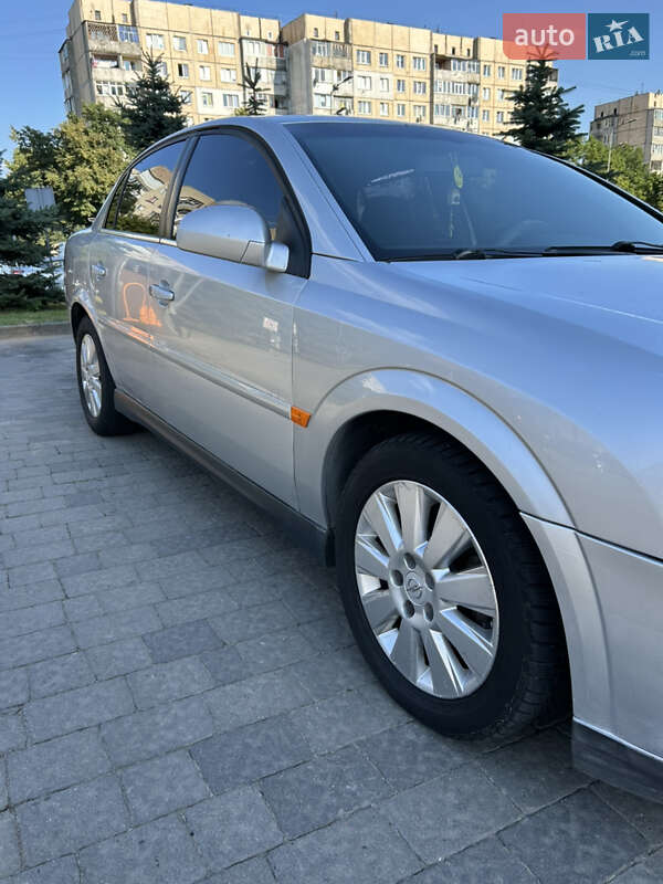 Седан Opel Vectra 2003 в Львове