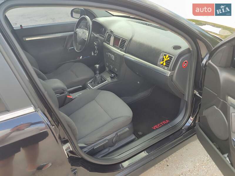 Универсал Opel Vectra 2006 в Новом Роздоле