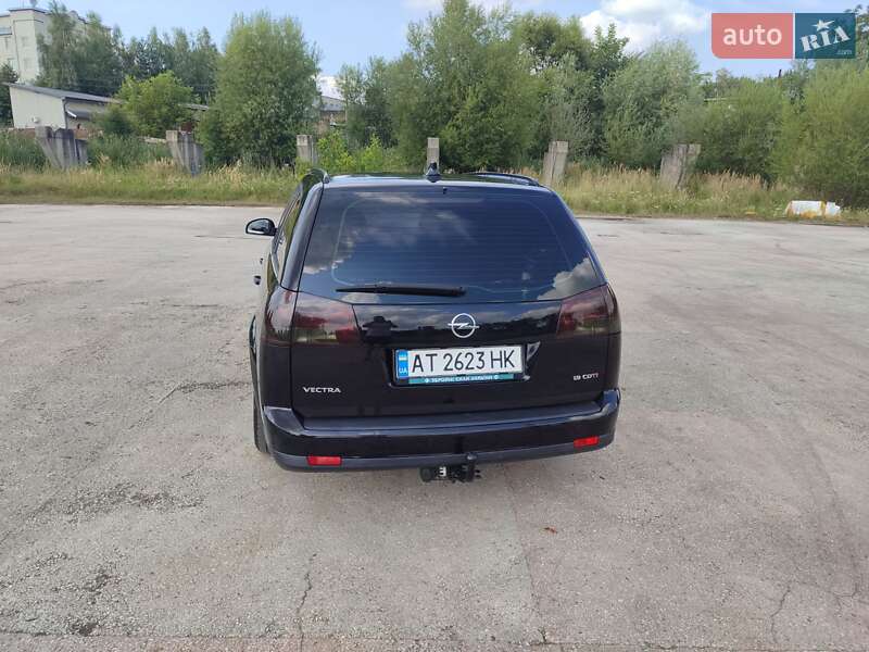 Универсал Opel Vectra 2006 в Новом Роздоле