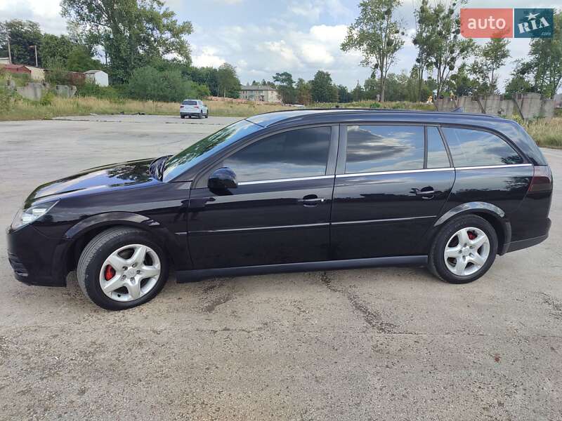 Универсал Opel Vectra 2006 в Новом Роздоле