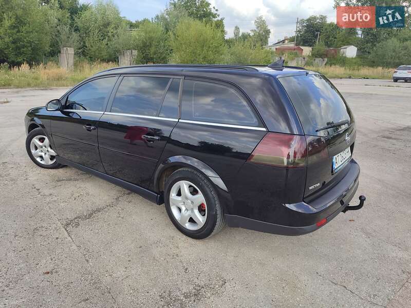 Универсал Opel Vectra 2006 в Новом Роздоле